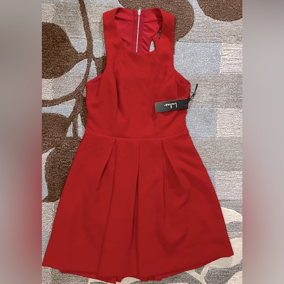 NWT Lulu’s Test Drive Sleeveless Wine Red Pleated Skater Mini Dress Back Cutouts - Picture 3 of 12